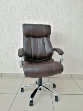 Кресло Barneo K-303 для руководителя (коричневая экокожа) в Перми - perm.ok-mebel.com | фото