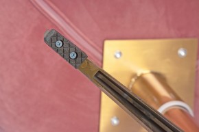 Кресло дизайнерское DOBRIN SWAN, розовый велюр BLUVEL52, золотое основание в Перми - perm.ok-mebel.com | фото 10